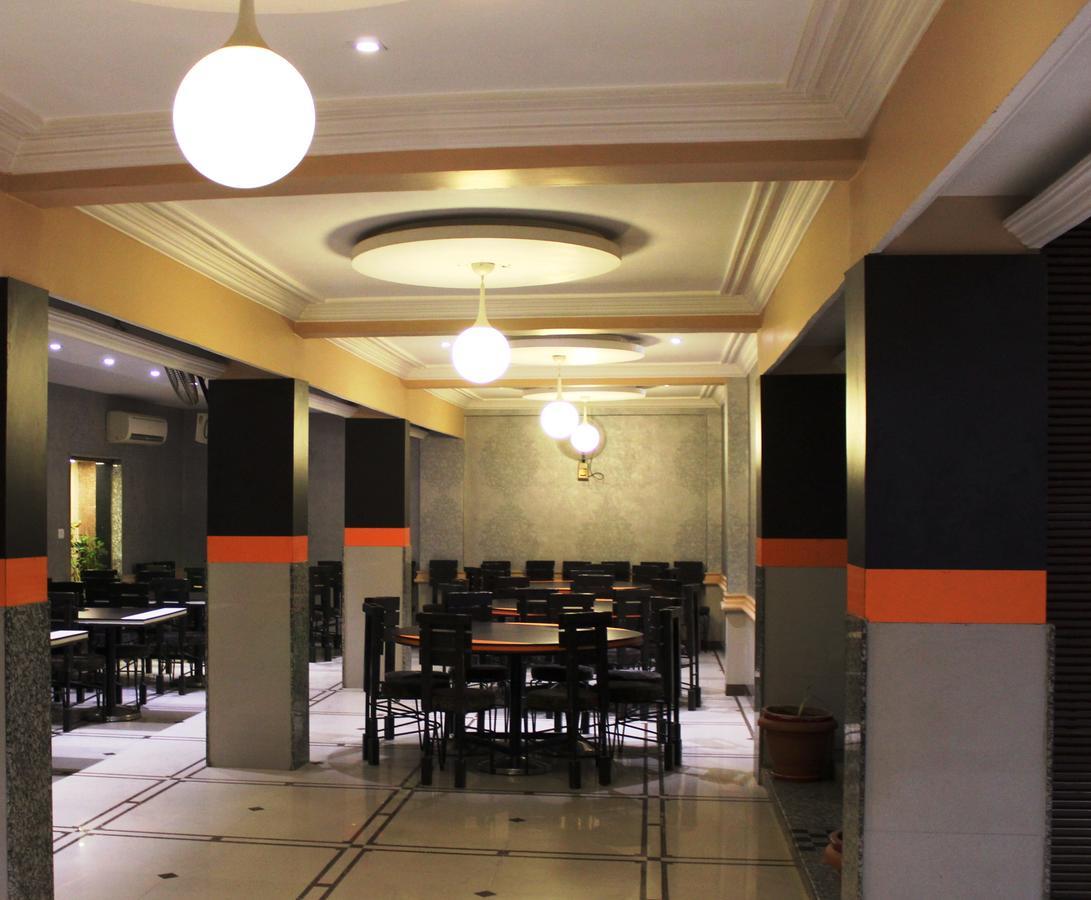 Hotel Orange Inn Sarkhej Dış mekan fotoğraf